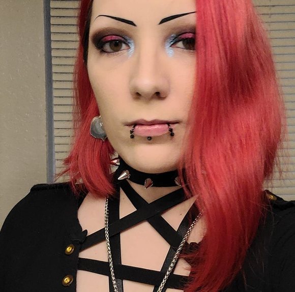 Meet your Posher, Maladea - Picture 1 of 1